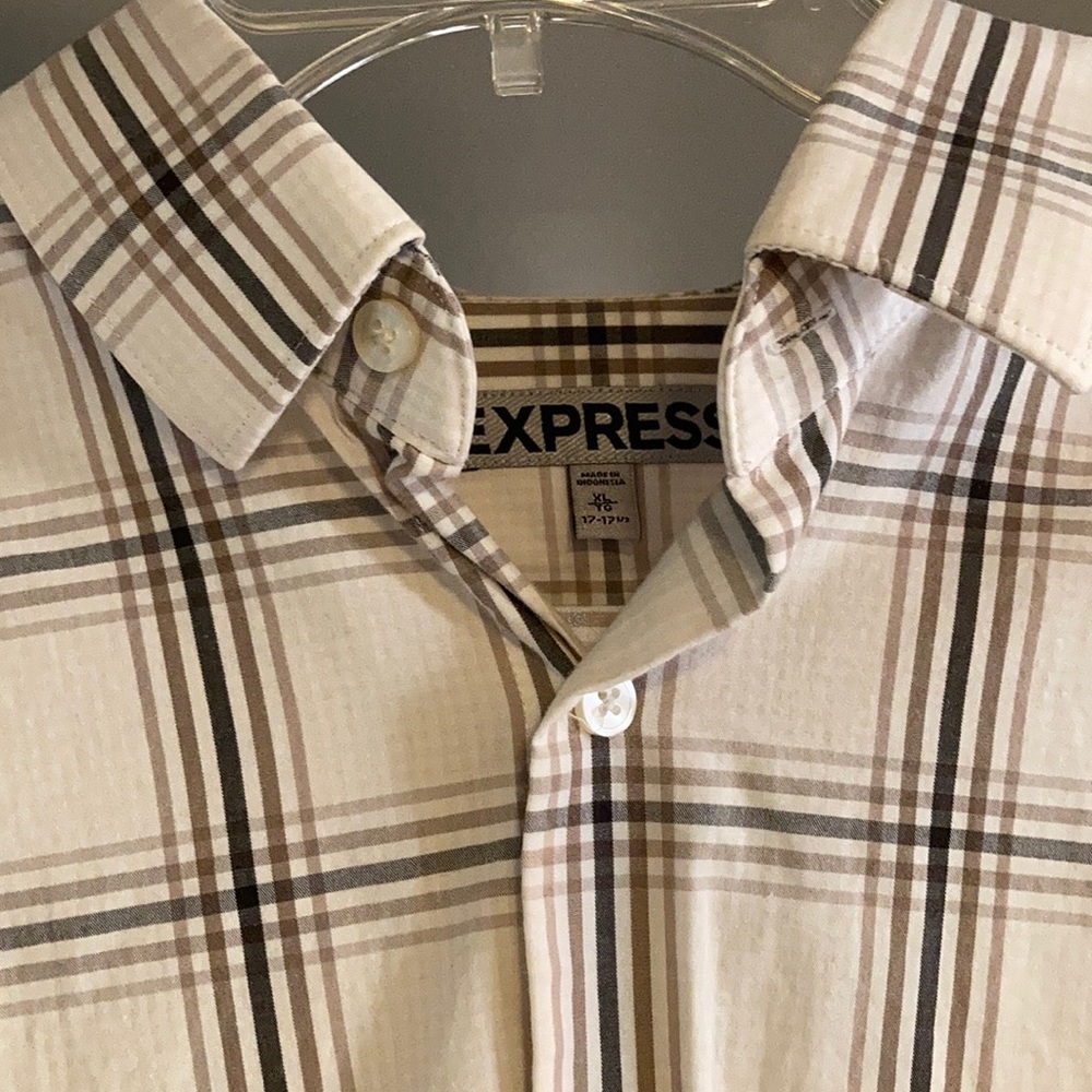 Button downs 4 - Picture 5 of 5